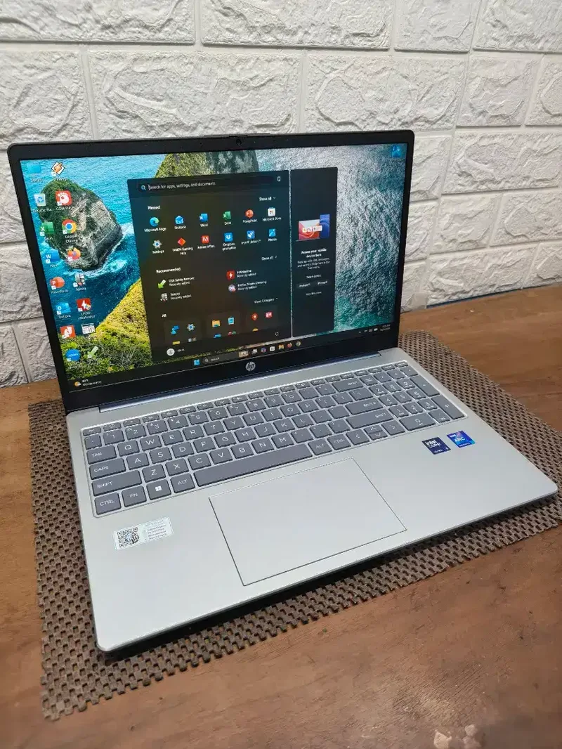HP Laptop 15 intel Ultra 5 Gen1 2023 (16/512gb) intel Arc Grapich - Electronics in Bali