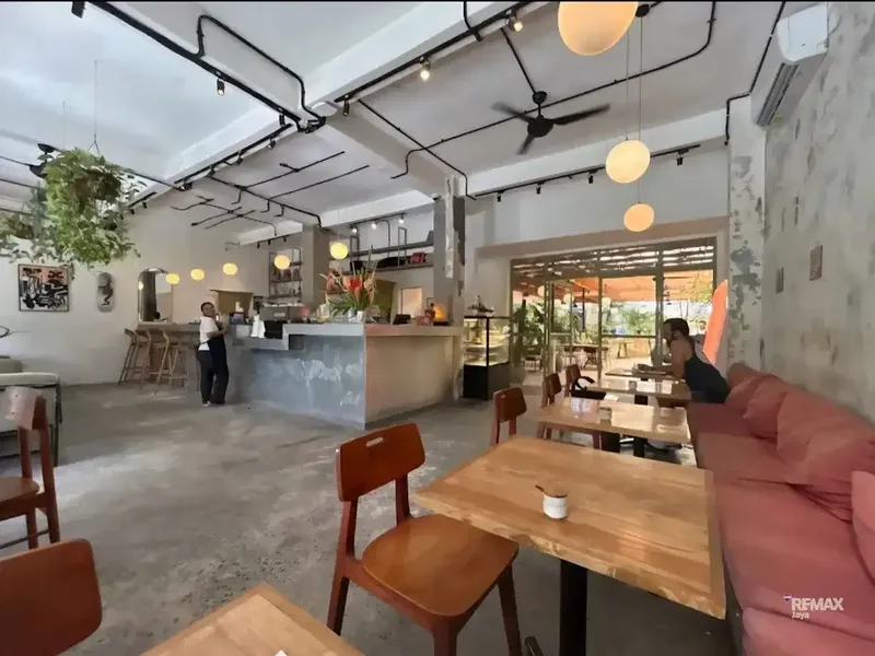 Restaurant & Office Dijual di Canggu. - Real Estate in Bali