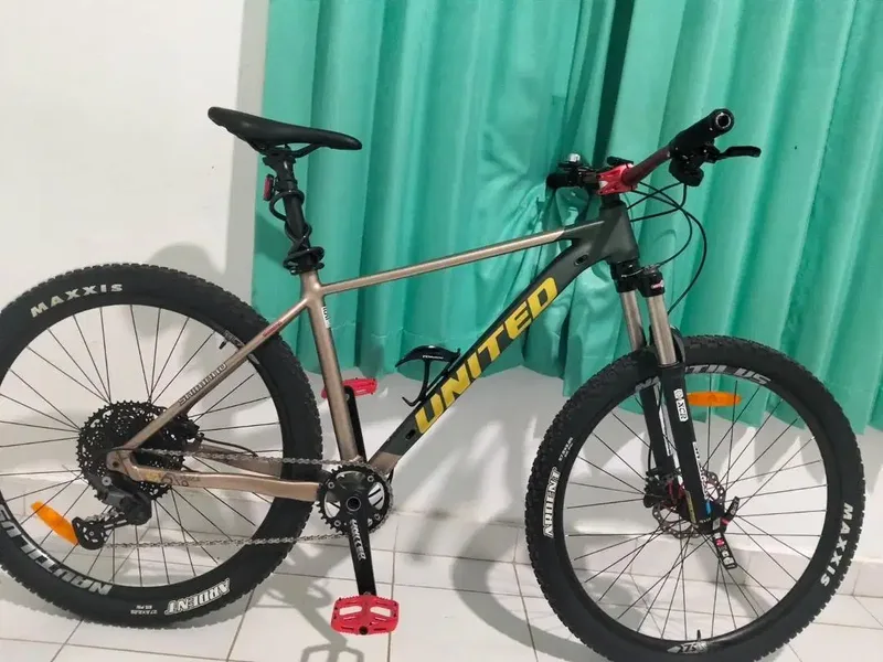 Speda united Clovis 6.10 - Vehicles in Bali