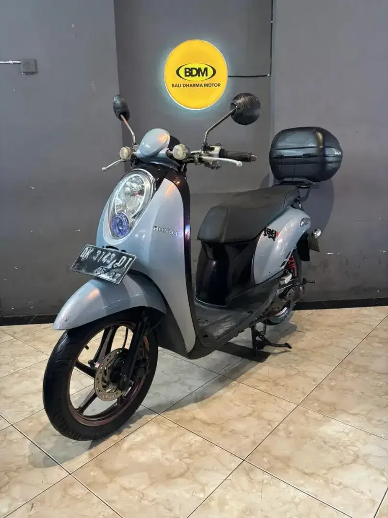 Honda Scoopy Cw Tahun 2012 Pajak OFF 1 X surat lengkap - Vehicles in Bali