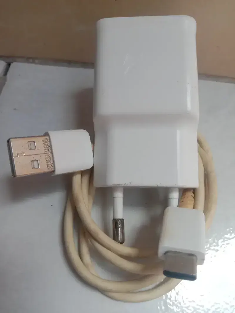 CHARGER BEKAS ASLI BAWAAN SAMSUNG A50, A30, A20 TIPE C - Electronics in Bali