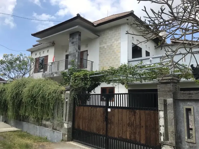 Rumah Style Villa Mewah View Sawah Abadi di Penatih Bali - Real Estate in Bali