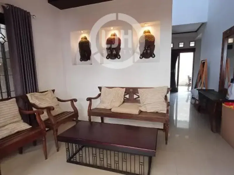 2 Storey House in Favorite Tourist Area Mertanadi Seminyak Near Batu Belig & Petitenget Beach - Real Estate in Bali