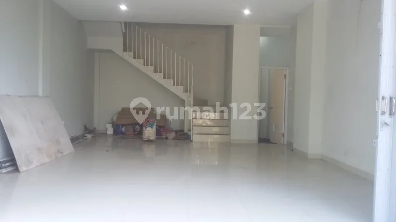 Ruko Bagus Murah Di Jalan Utama Dekat Mall Kuta Badung - Real Estate in Bali