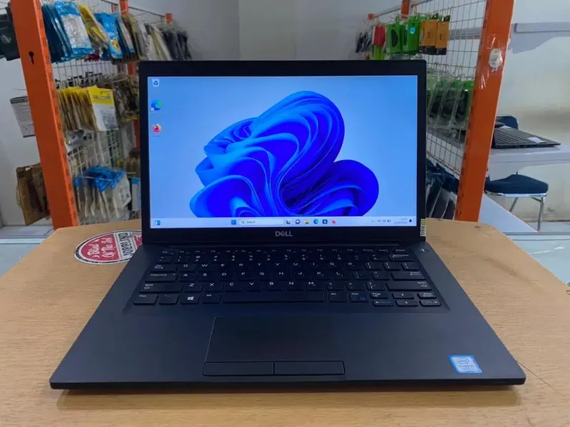 DELL Latitude E7490 Core i5Gen8 Ram 8GB SSD 256GB FHD Slim Mulus - Electronics in Bali