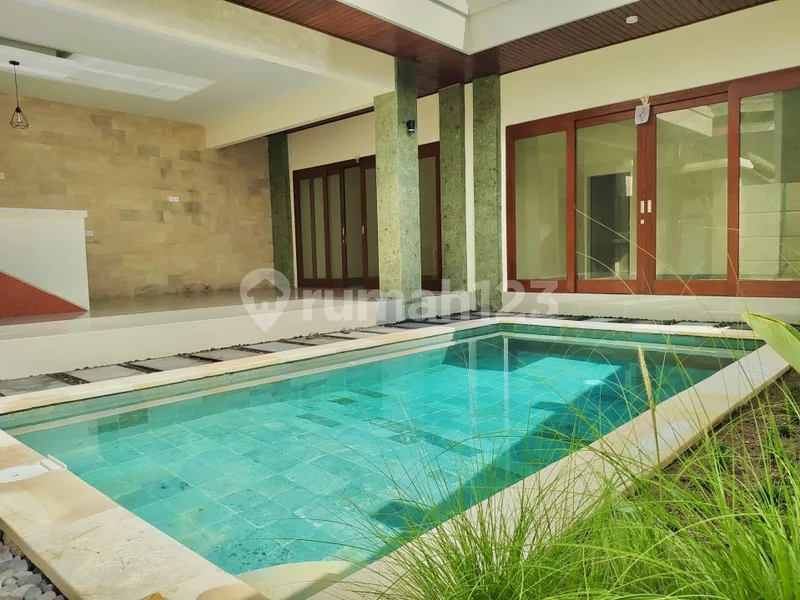 Villa Murah Dan Modern Unfinished Di Kerobokan - Real Estate in Bali