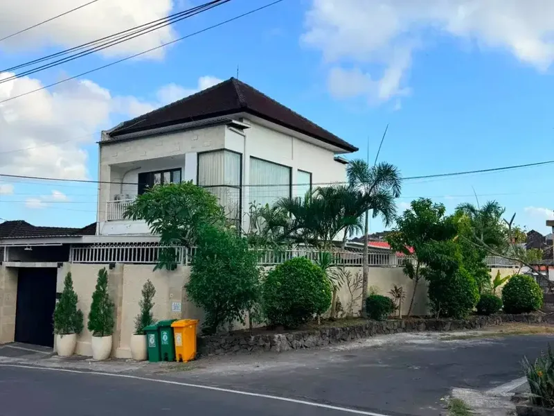 2 STOREY HOUSE WITH PRIVATE POOL IN NUSA DUA - Real Estate in Bali