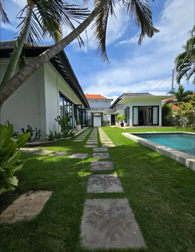 tropical style villa for sale in Canggu - Bali in Bali