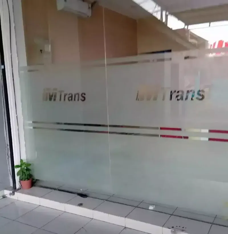 Buat kantormu lebih terlihat dengan stiker cutting nana dan kaca film - Other in Bali