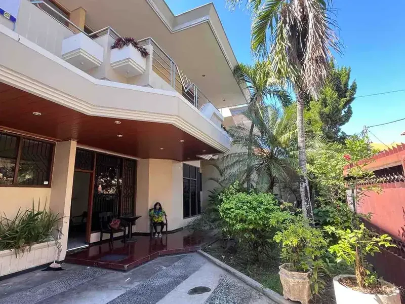 Disewakan rumah 2 lantai siap huni, tipe modern 4 Kamar Tidur - Real Estate in Bali