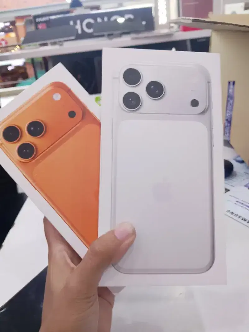 Kredit iPhone 17 pro max 256 - Electronics in Bali