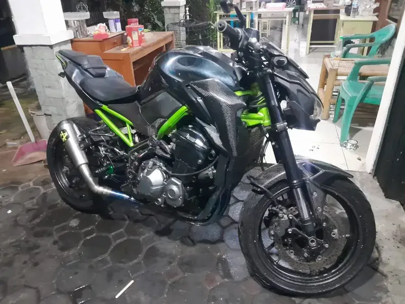 Kawasaki z900 2017 SE Grey Green cakep - Bali in Bali