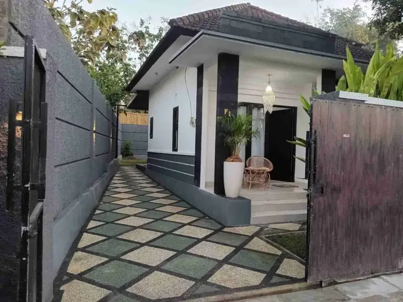 HOUSE FOR SALE IN KAMPIAL NUSA DUA - FULLY FURNISHED - Real Estate in Bali