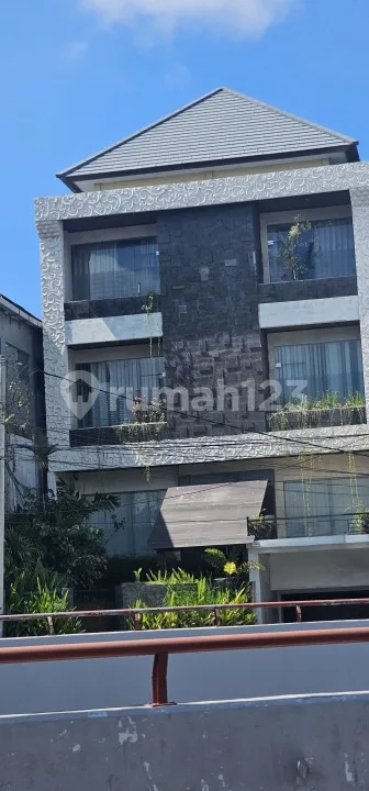 Di Jual Ruko/Kantor Lokasi Permium Dekat Airport - Real Estate in Bali