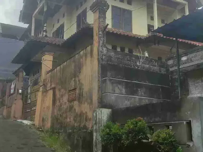 DIJUAL RUMAH LANTAI III DIDALUNG PEGENDING DEKAT CANGGU PADONAN - Real Estate in Bali