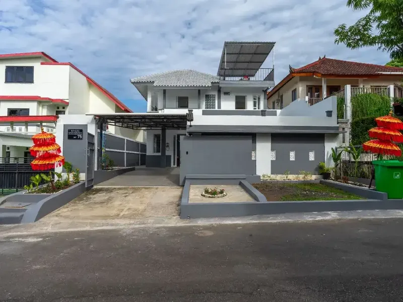 Dijual Rumah Modern 5 Kamar Tidur Di Lokasi Strategis Area Pecatu - Real Estate in Bali