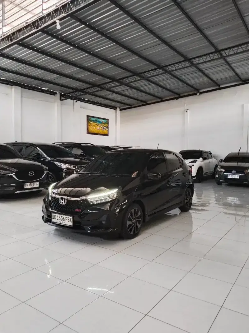 HONDA BRIO RS NEW MODEL ASLI BALI TANGAN PERTAMA AUTOMATIK - Vehicles in Bali