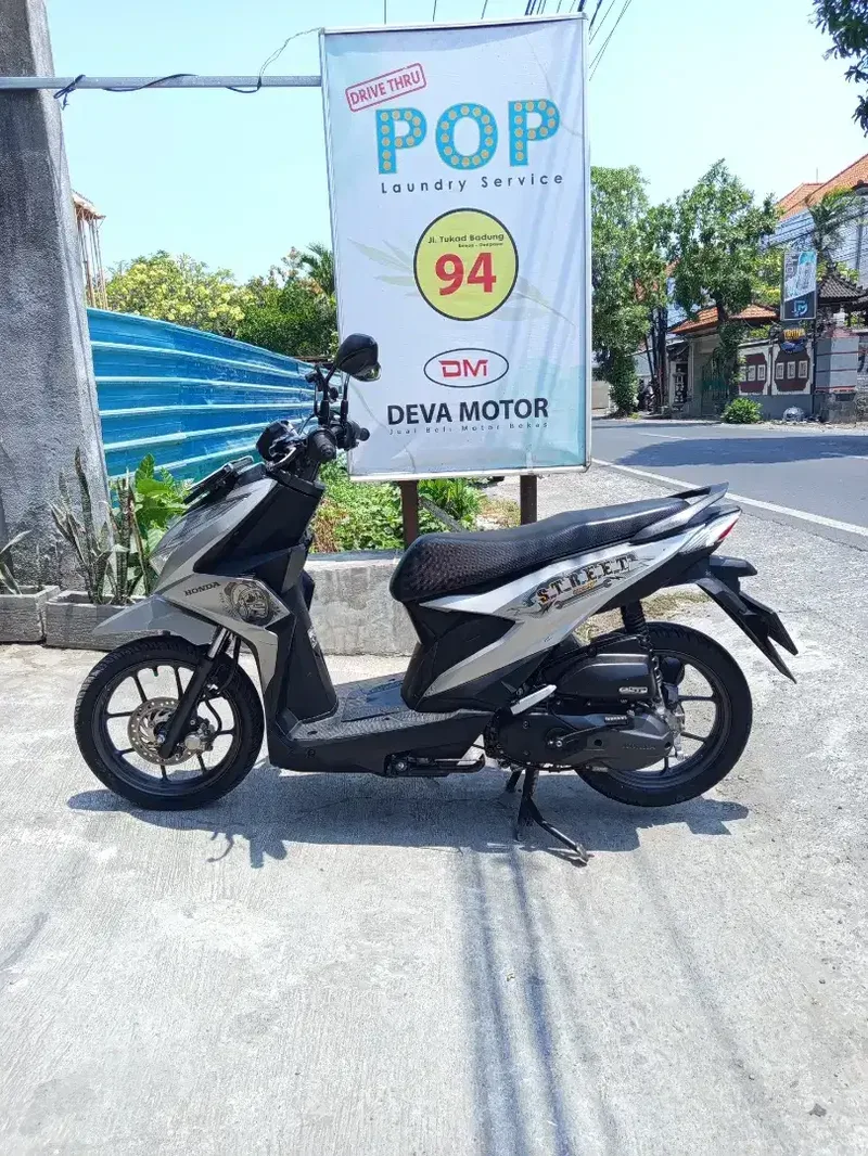 Beat street 2023 Deva motor bisa kredit - Vehicles in Bali