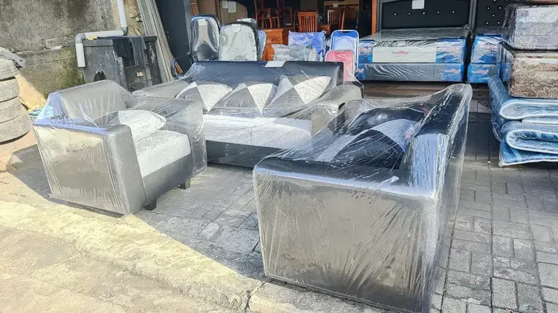 Satu Set Sofa Besar Dan Mewah Minimalis Modern Murah - Home & Garden in Bali