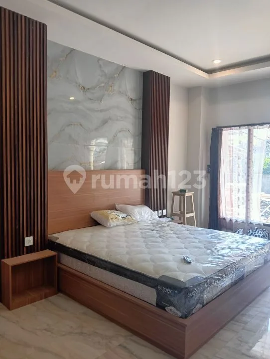 Guest House Dijalan Gunung Soputan Seberang Ganidha Apartemen - Real Estate in Bali