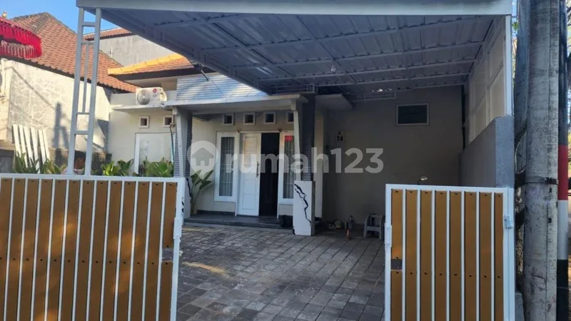 Rumah 1 Lantai Semi-Furnished di Gunung Salak, Kerobokan, Badung. - Real Estate in Bali