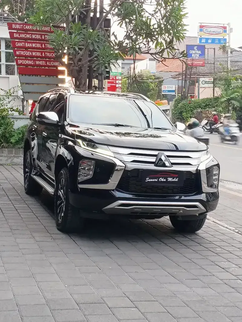 PAJERO SPORT DAKAR ULTIMATE LOW KM SIAP PAKAI ISTIMEWA - Vehicles in Bali