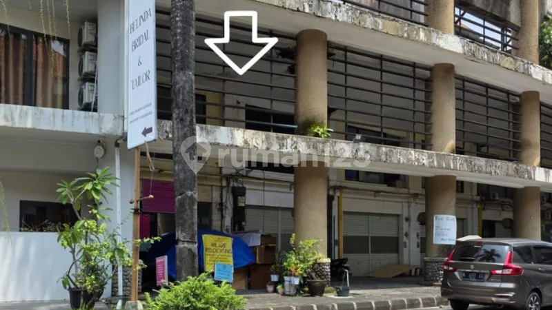 Ruko Strategis 3 Lantai di Patih Jelantik Kuta Badung, Bali - Real Estate in Bali