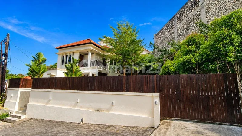 House Minimalis 4 Bedrooms One Gate System Jimbaran Bali - Bali in Bali