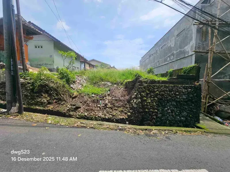 dijual tanah kosong lokasi padonan canggu - Bali in Bali