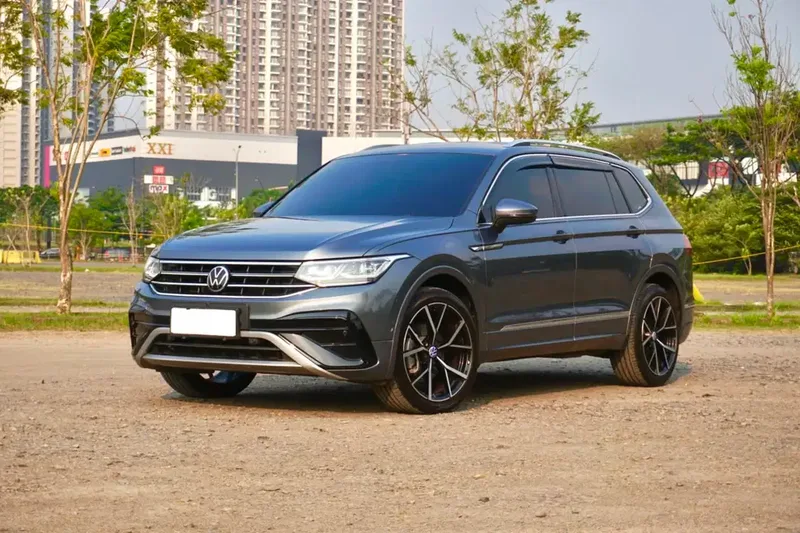 7 SEATERS FAMILY SUV ! VW Volkswagen Tiguan Allspace 1.4 TSI 2024/2025 - Vehicles in Bali