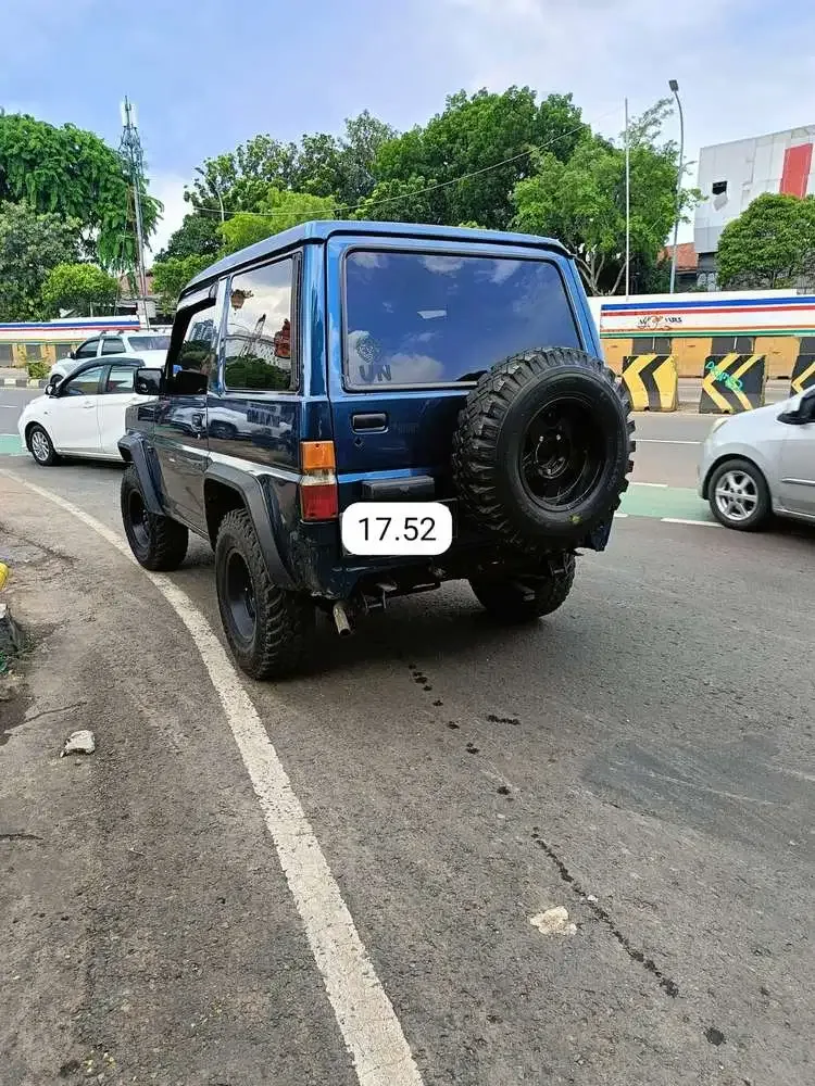 Daihatsu Feroza 1995 Bensin - Vehicles in Bali