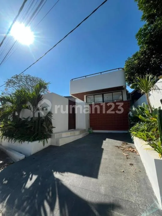 Sewa Villa Mewah Jimbaran 2 Kamar Private Pool Fully Furnished - Real Estate in Bali