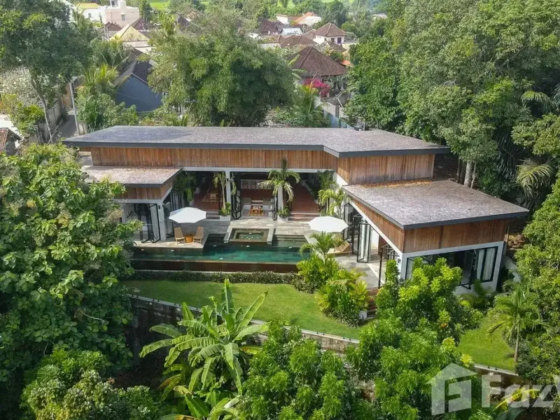 4 Bedroom Villa for sale in Kediri, Bali - Real Estate in Bali