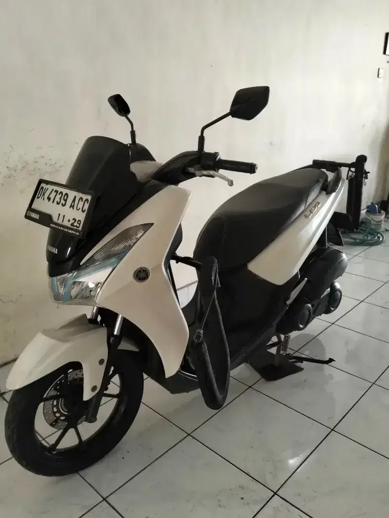 YAMAHA LEXI 125 TAHUN 2019 PAJAK HIDUP SURAT LENGKAP - Vehicles in Bali