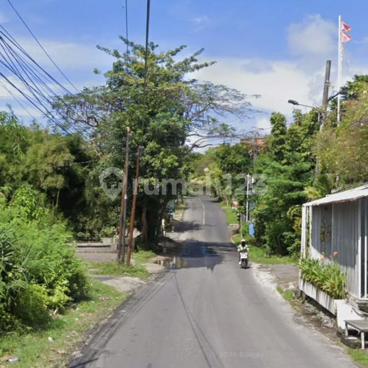 Tanah di Kawasan Villa & Jalan Utama P. Melasti, Ungasan - Bali - Bali in Bali