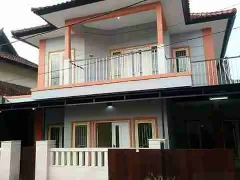 Buc Rumah LT 120M2 Ada 5Kamar Pusat Kota Jaya Giri Renon Jl6mtr Paving - Bali in Bali