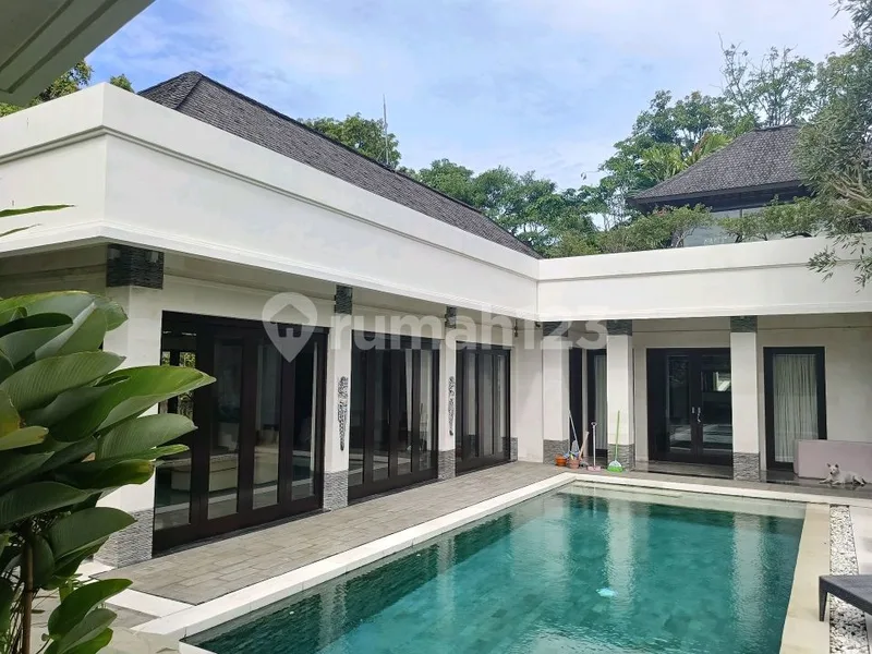 Villa dengan Garden Luas dan View Sungai Dekat Sanur - Real Estate in Bali