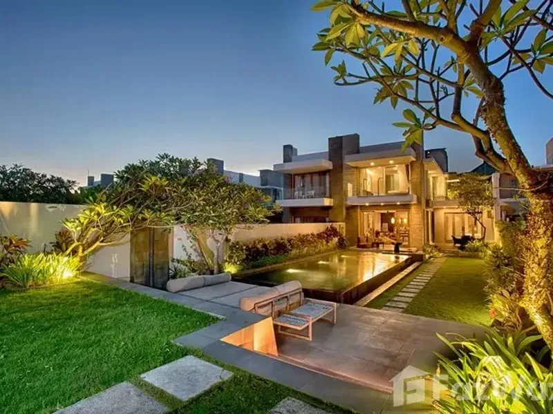 3 Bedroom Villa for sale in Blahbatu, Bali - Real Estate in Bali
