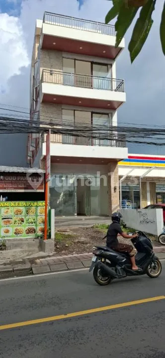 Ruko 5 Lantai di Kawasan Bisnis dan Ramai - Uluwatu, Kuta Selatan - Real Estate in Bali