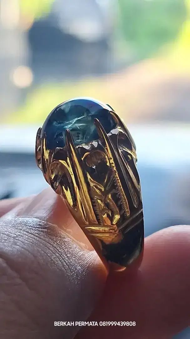 Natural fancy sapphire corundum - Fashion in Bali