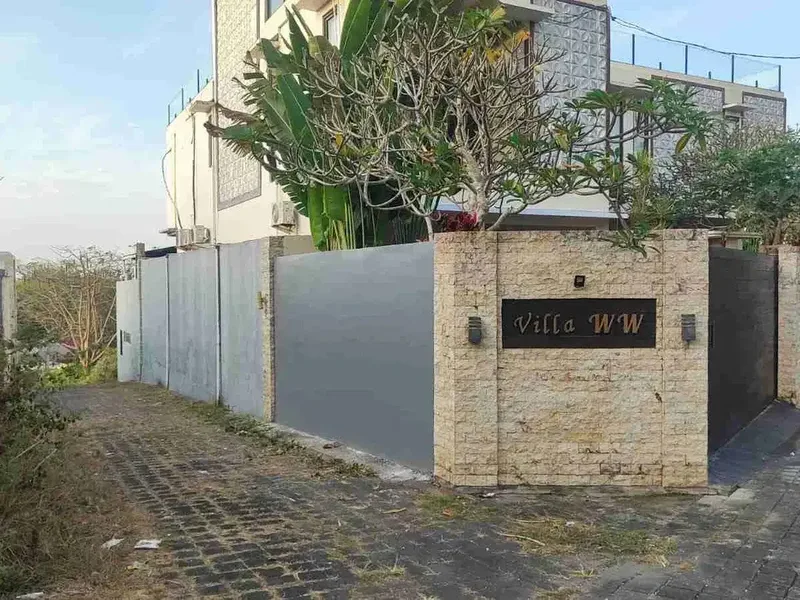 Di jual tanah luas 750 M2/ 7.5 are kawasan villa dan perumahan di kampial Benoa Kuta Selatan - Bali in Bali