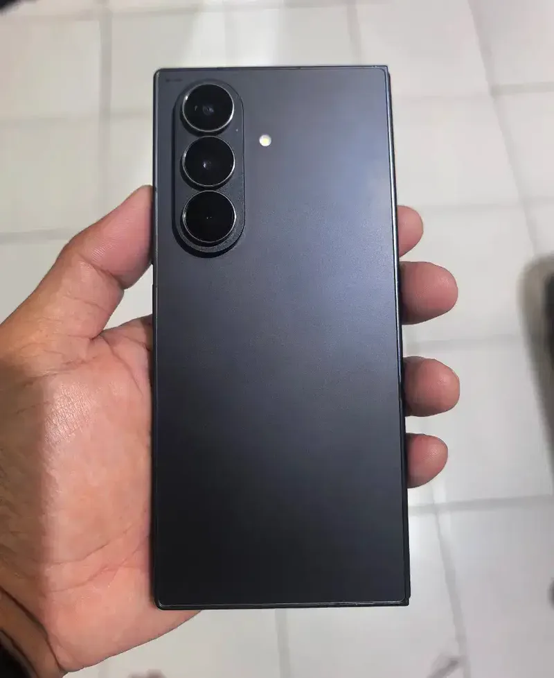 Samsung Galaxy Fold 7 - Electronics in Bali