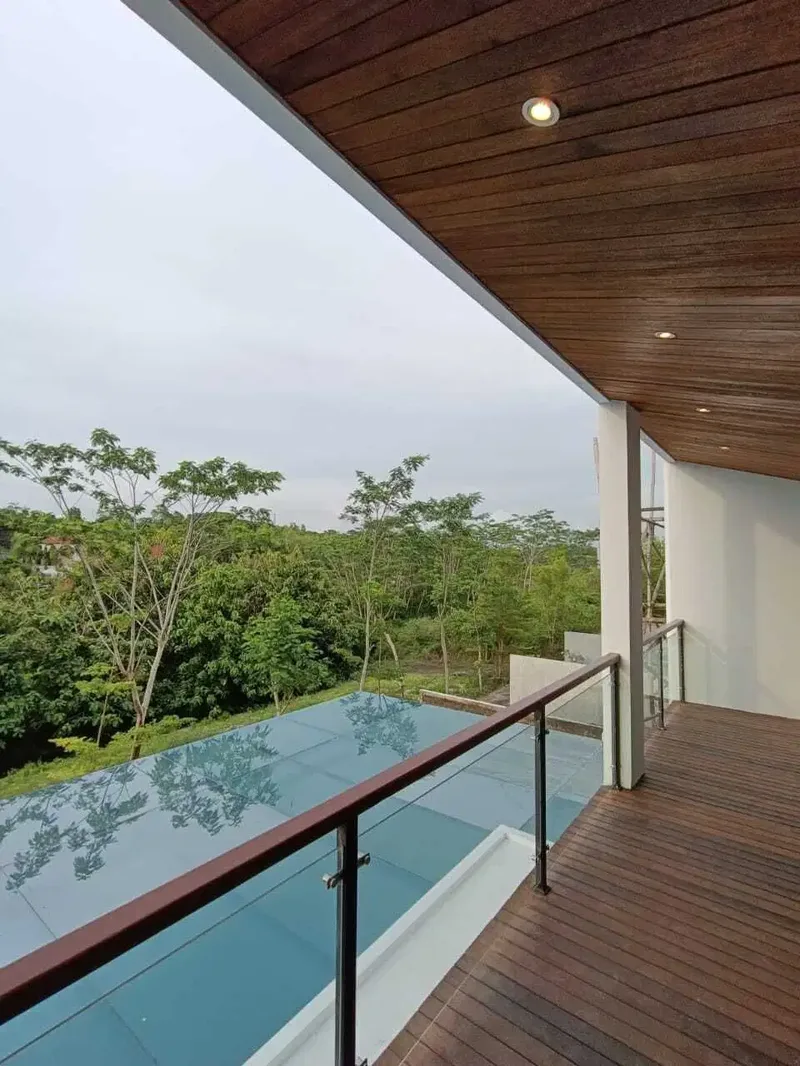 JUAL VILLA MODERN DALAM KOMPLEKS DI NUSA DUA - Real Estate in Bali