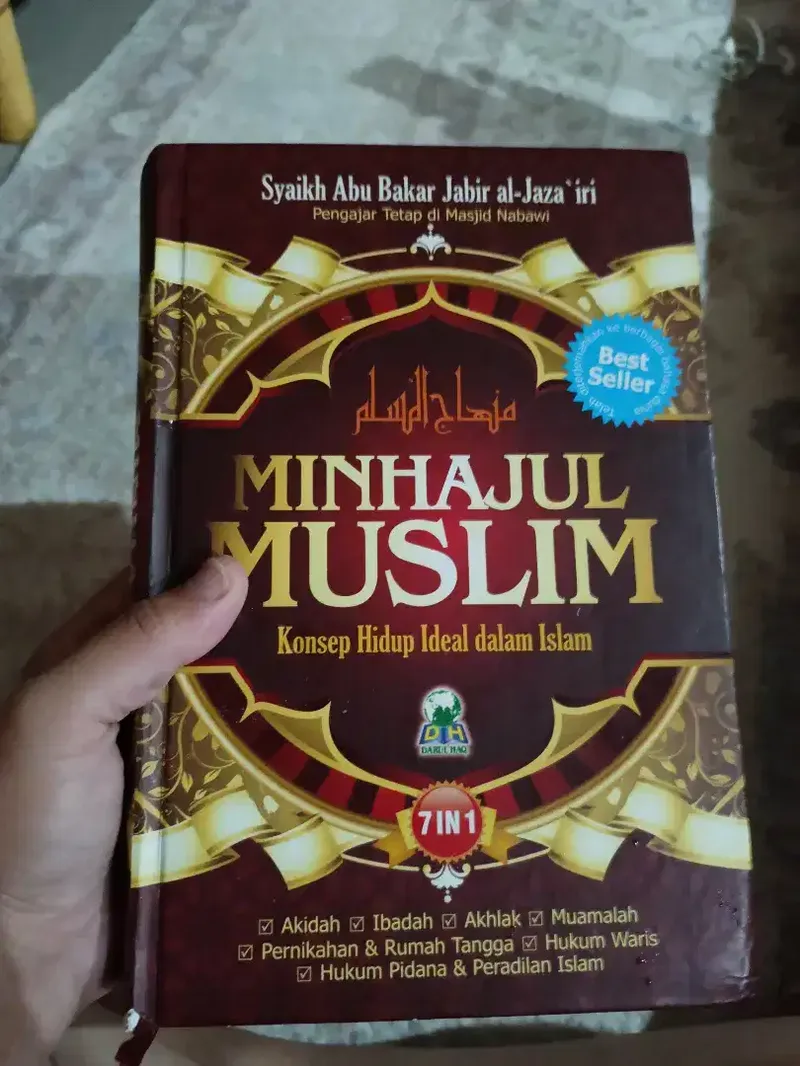 Buku minhajul muslim - Hobbies & Sports in Bali