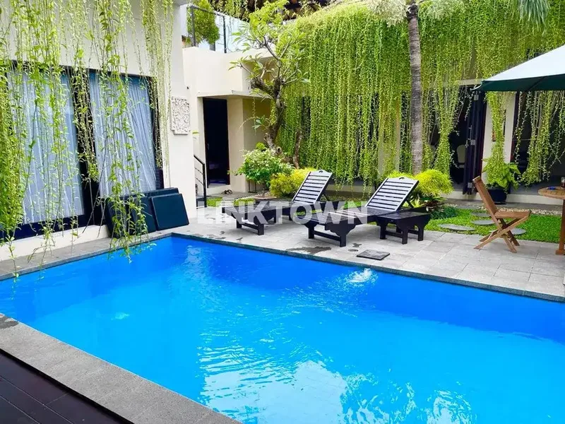 Dijual Villa Jimbaran Bali dekat Bandara Siap Huni - Real Estate in Bali