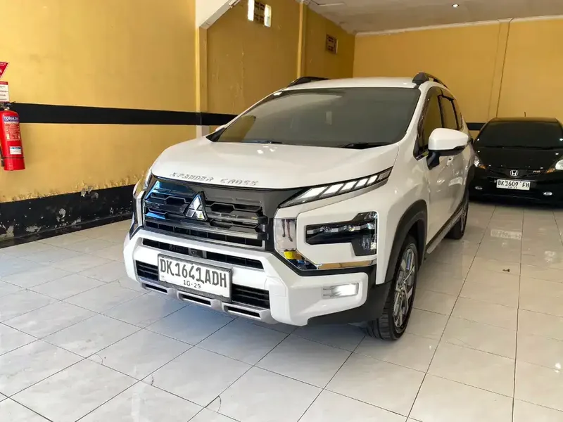 Mitsubishi Xpander Cross CVT Premium 2024 Automatic - Vehicles in Bali