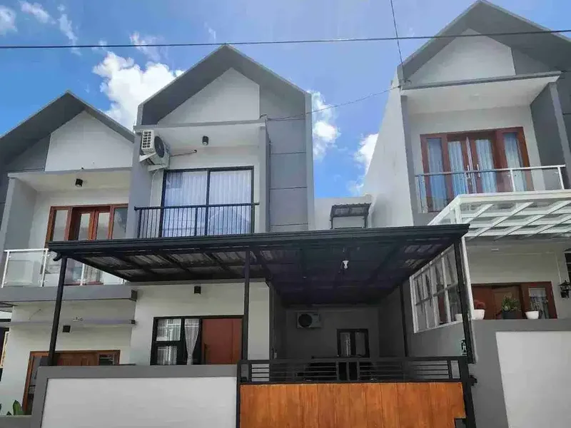 Rumah 2 Lantai Di Jual Fully Furnished Di Denpasar Utara - Real Estate in Bali