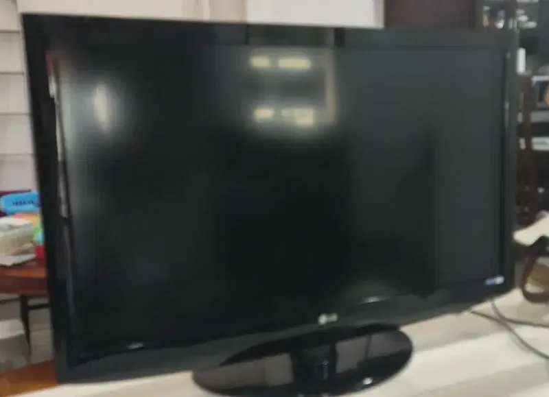 TV LG 42 inch murah - Electronics in Bali