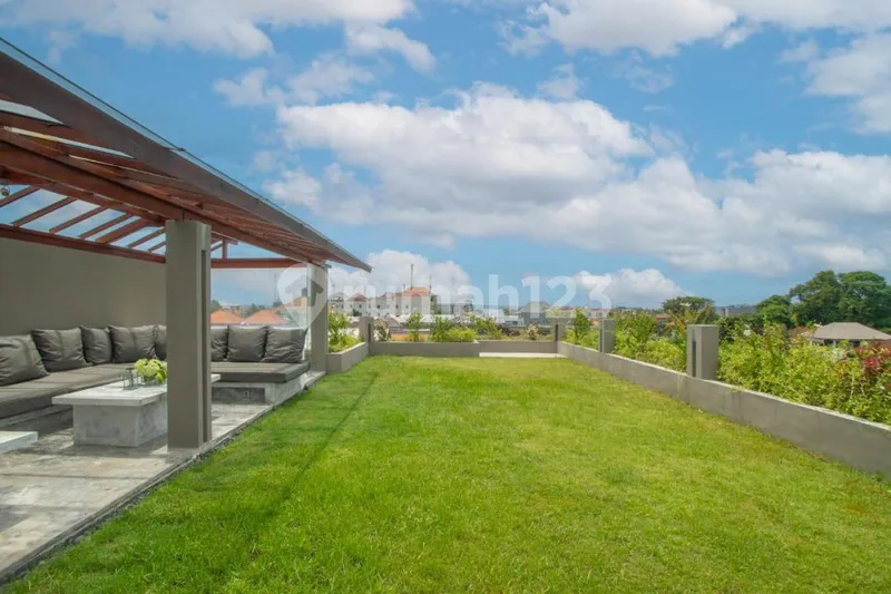Price Dropped: A Four-Storey Seminyak Villa - Real Estate in Bali