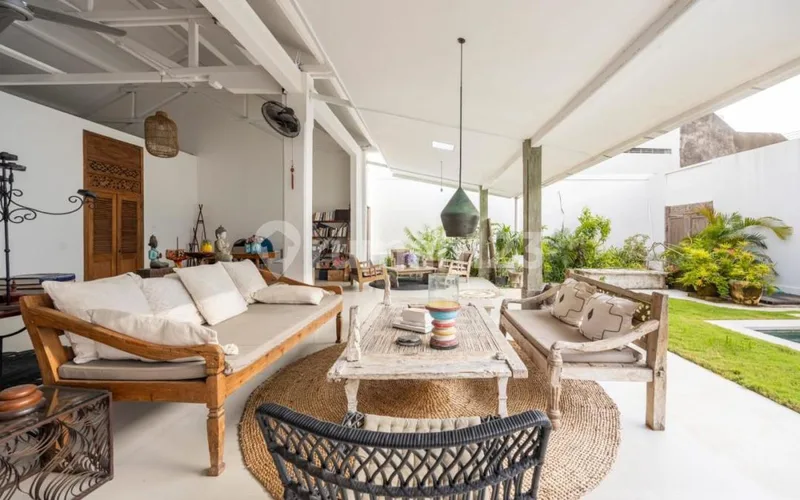 Leasehold Villa 2 Bedrooms Seminyak - 18 Years Lease - Real Estate in Bali